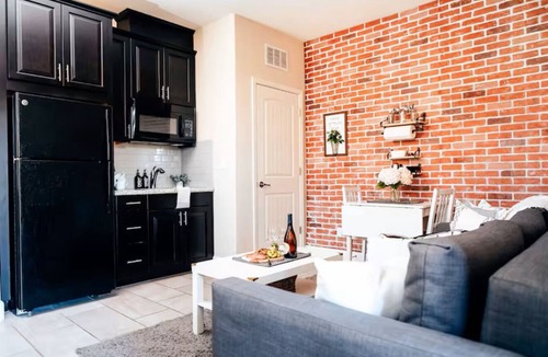 Roseville Apartment | Welcoming to The Geese Suite of Comfort & Style