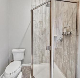 Prescott House | West Oakland 3br2ba top floor flat ideal for bus