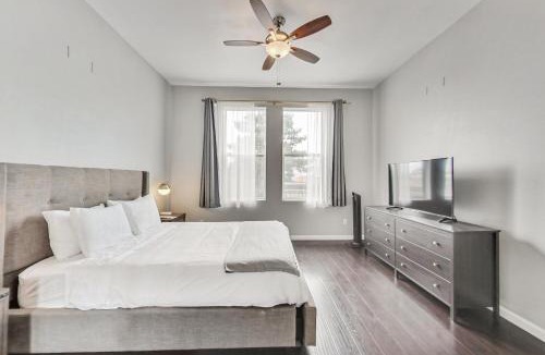 Prescott House | West Oakland 3br2ba top floor flat ideal for bus
