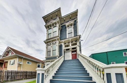 Prescott House | West Oakland 3br2ba top floor flat ideal for bus