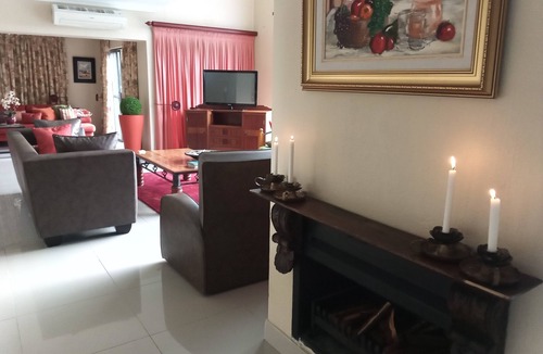 Hartbeespoort House | Westlake Waterfront Villa