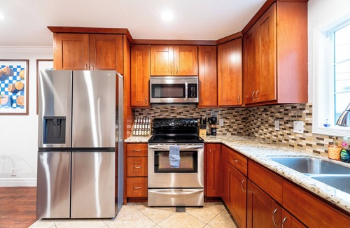 San Jose House | WFH + Corporate-Ready Stay - Ocean Breeze Office Game Retreat