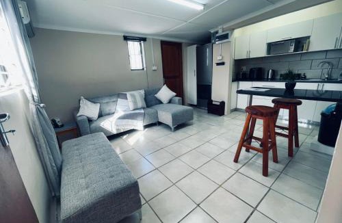 Amanzimtoti Apartment | Whale's Cove
