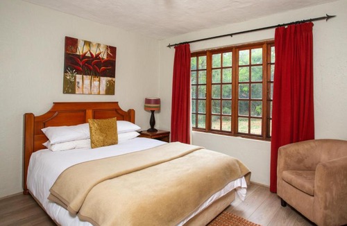 Magaliesberg Cabin | Whispering Pines Country Estate
