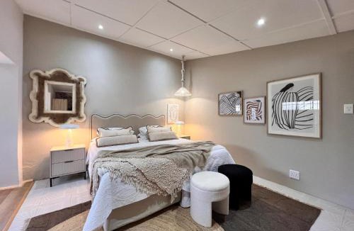 White River House | Whispering Thorns Off-Site Apartment