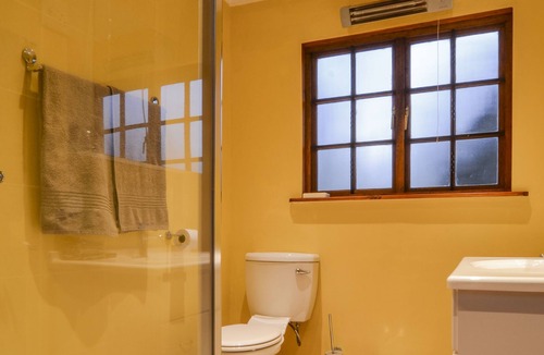 White River House | White House Lodge
