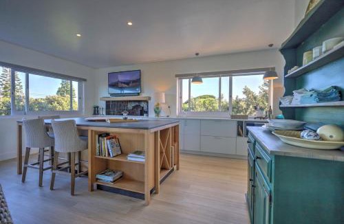 Still Bay House | White Penguin