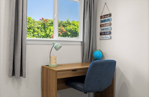 Livermore House | Wine Country Escape - Hot Tub, Pool Table, Sleeps 12