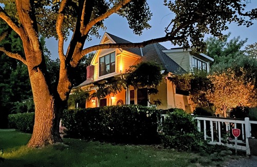 Kenwood House | Wine Country Estate: Exceptional Privacy & Location, Year-round Pool, Spa, Bocce