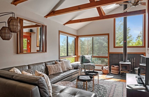 Hacienda House | Wine Country Find! Spa, Views, Sun and Privacy, Near Wineries!