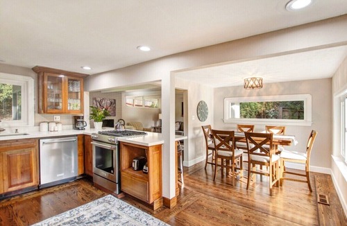 Scenic Brush Creek Cottage | Wine Country Garden Cottage