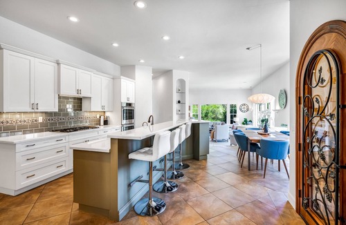 Santa Rosa House | Wine Country Luxury Retreat - Pool Sauna Spa Views