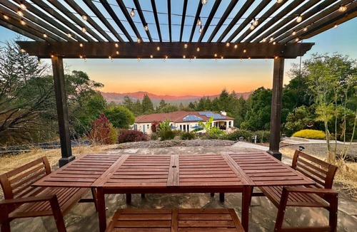 Santa Rosa House | Wine Country Villa, Brush Creek, Heated Pool & Hot Tub