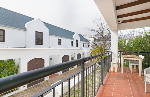 Stellenbosch Villa | Winelands Golf Lodges 10