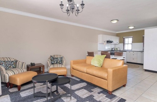 Stellenbosch Villa | Winelands Golf Lodges 13