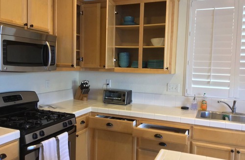Elk Grove House | Wonderful convenience 4-bedroom house in nice safe neighborhood in Elk Grove, Ca