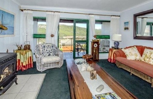 Fish Hoek House | Wonderful family home within walking distance to the beach