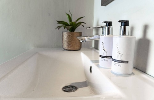 Sidbury Cabin | Woodbury Lodge - Amakhala Game Reserve