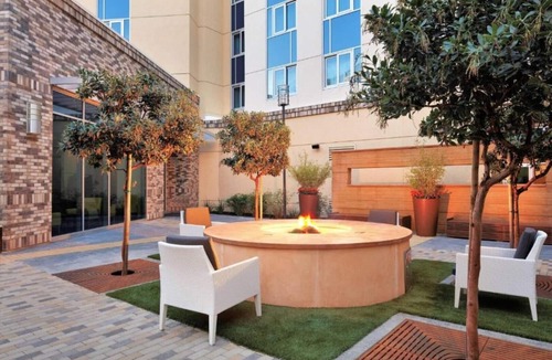 Cupertino House | Work and Play in Cupertino's vibrant Extended Stay!