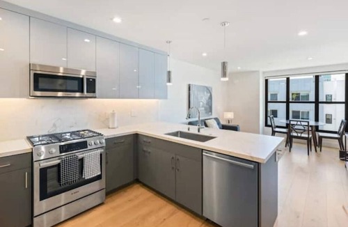 Inner Mission Apartment | Work From Home 3 Bedroom in the mission - San Francisco Life Real Estate