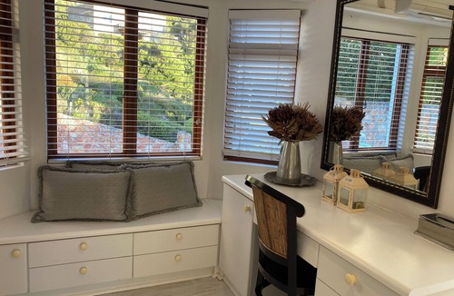 Clovelly Villa | Wow! Lovely large Luxury Villa - perfect for large group