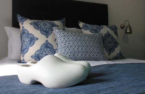 Emalahleni House | Yalla Yalla Boutique Hotel