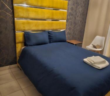 Emfuleni Bed & Breakfast | YELLO GUEST HOUSE CE2