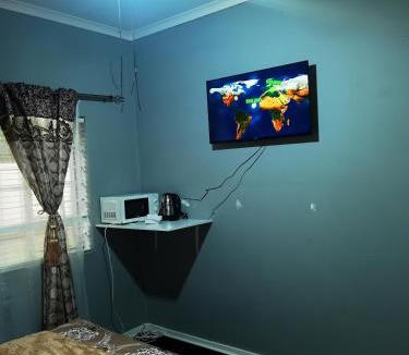 Greater Johannesburg Metropolitan Area House | Yellow Stars Guesthouses