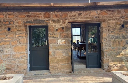 Curry's Post House | Yellowwoods Farm - WILLOUGHBYS COTTAGE and OLD STABLES COTTAGE