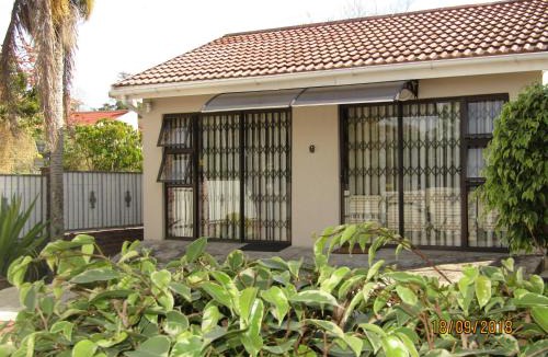 Amalinda Bed & Breakfast | Yolonwabo Bed & Beakfast