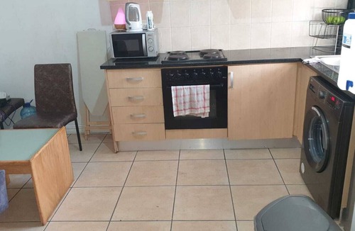 Flamingo Vlei Apartment | "Your Cozy Cape Town Escape: A True Home Away from Home!"