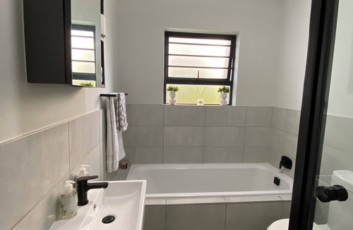 Krugersdorp Apartment | Your cozy temporary home.
