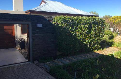 Brackenridge Private Residential Estate House | 380 m² House ∙ 3 bedrooms ∙ 6 guests