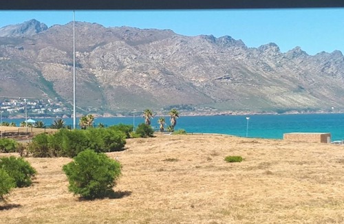 Elgin Apartment | Golfbeach Luxury self catering apartment