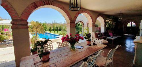Paarl Villa | 650 m² Villa ∙ 5 bedrooms ∙ 10 guests