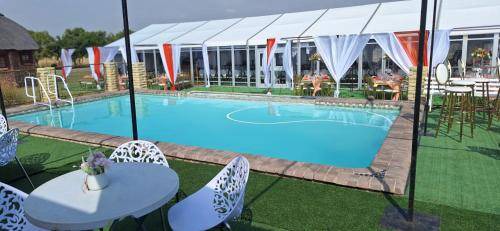 Moqhaka Cabin | 98 m² Lodge ∙ 2 bedrooms ∙ 5 guests