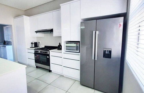 Stompneusbaai House | Strictly Halaal Holiday Accommodation on West Coast on gorgeous Golden Mile