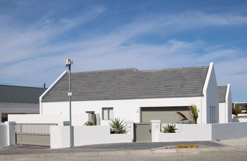Stompneusbaai House | Strictly Halaal Holiday Accommodation on West Coast on gorgeous Golden Mile