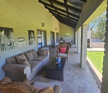 Mogale City Apartment | Zacks Country Stay Self-catering
