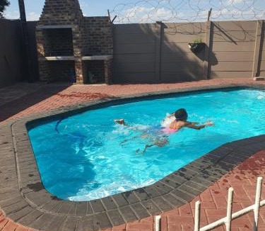 Vereeniging Bed & Breakfast | Zea 85 BnB
