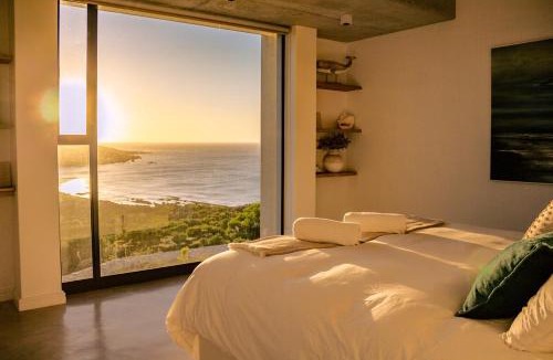 Gansbaai House | Zebra Views - Romansbaai Luxury Retreat