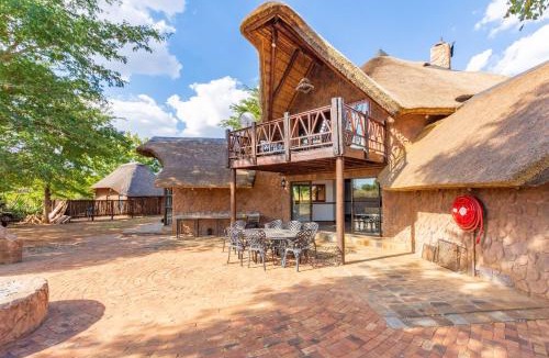 Leeupoort House | Zebula 4-bedroom, 12 sleeper - 63