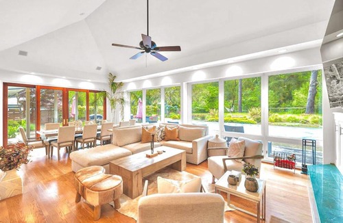 Freestone House | Zegarra Estate