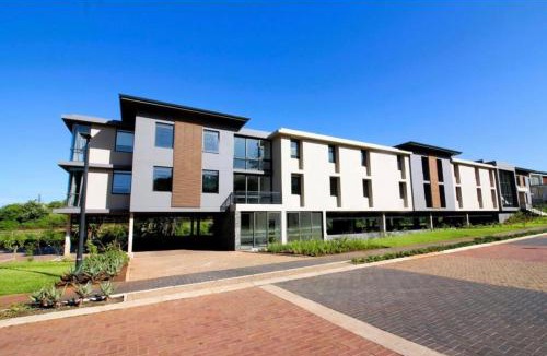 Port Zimbali Apartment | Zimbali Lakes Boulevard Edge