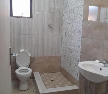 Ekurhuleni Cabin | Zurich garden lodge benoni