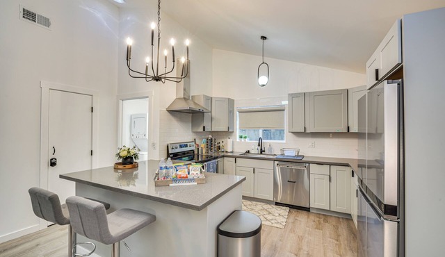 18 Mi to San Jose: Pet-Friendly Home w/Patios! in Los Gatos
