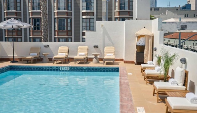 2 Comfortable Room with Rooftop Pool, Near Oracle Park & Yerba Buena
