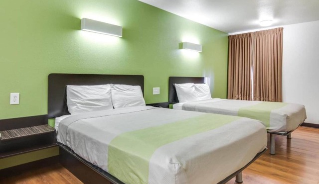 2 Queen Beds | Non-Smoking, Micfridge in Longview