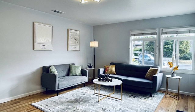 205 Central Cozy 3B1b home in San Mateo/garage parking