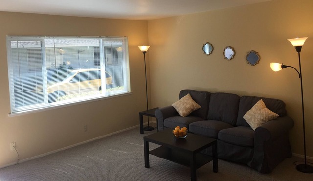 !!! 2BR is located at Downtown Palo Alto!
